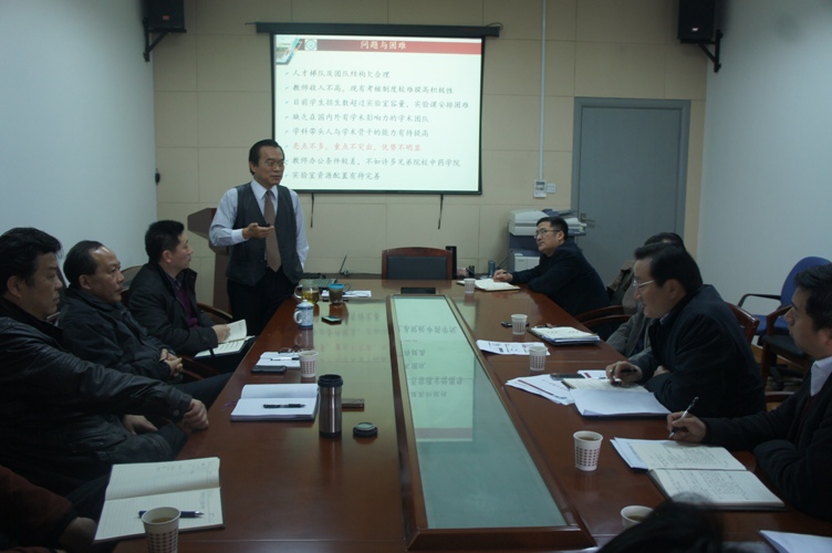 徐建光校长等来收米直播